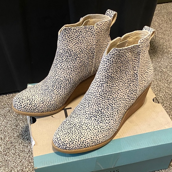 Toms Women's Clare Macadamia Mini Cheetah Ankle Boots - Size 8 - Picture 1 of 11